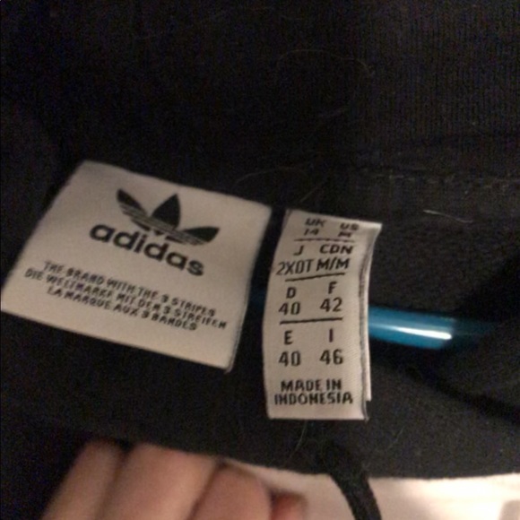 Adidas large trefoil cropped hoodie - Picture 2 of 4